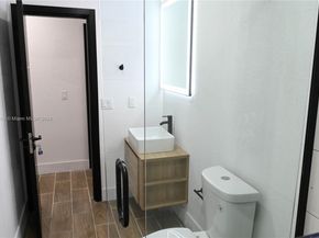 2496 SW 8th St, Fort Lauderdale FL 33312