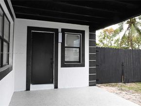 2496 SW 8th St, Fort Lauderdale FL 33312