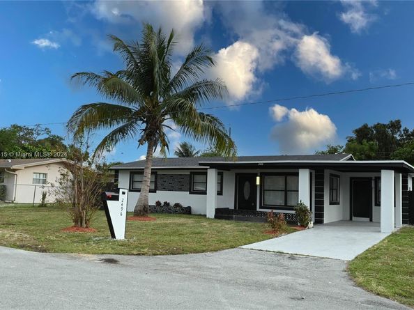 2496 SW 8th St, Fort Lauderdale FL 33312