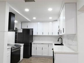 2496 SW 8th St, Fort Lauderdale FL 33312