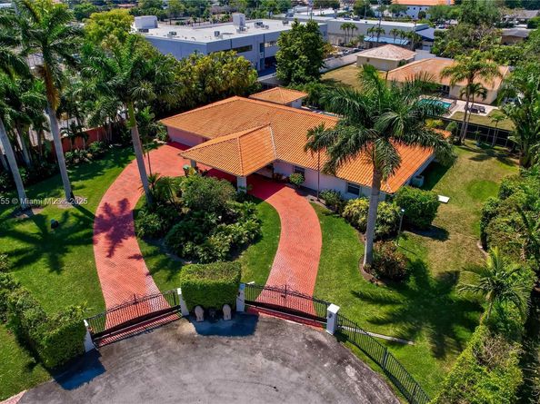 7080 SW 98th Ave, Miami FL 33173