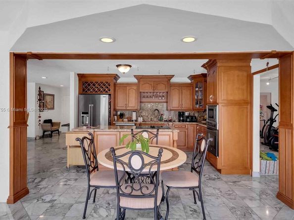 7080 SW 98th Ave, Miami FL 33173