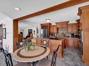 7080 SW 98th Ave, Miami FL 33173