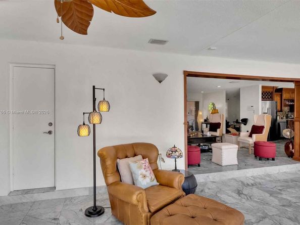 7080 SW 98th Ave, Miami FL 33173