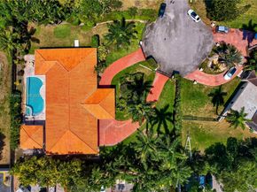 7080 SW 98th Ave, Miami FL 33173