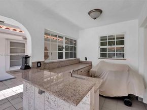 7080 SW 98th Ave, Miami FL 33173