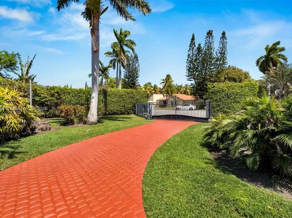 7080 SW 98th Ave, Miami FL 33173