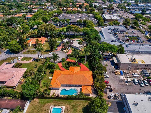 7080 SW 98th Ave, Miami FL 33173