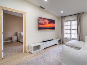 9341 E Fern Ln, Miramar FL 33025