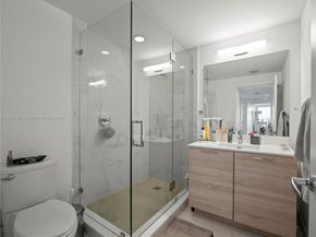 16385 Biscayne Blvd 1615, North Miami Beach FL 33160