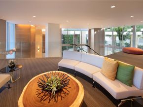 16385 Biscayne Blvd 1615, North Miami Beach FL 33160