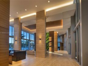 16385 Biscayne Blvd 1615, North Miami Beach FL 33160