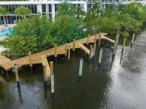 16385 Biscayne Blvd 1615, North Miami Beach FL 33160