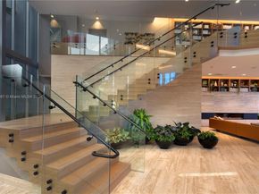 16385 Biscayne Blvd 1615, North Miami Beach FL 33160