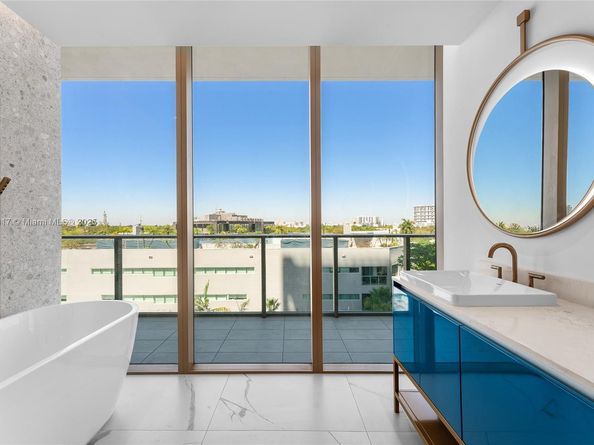 2678 Tigertail Ave 502, Coconut Grove FL 33133