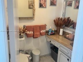 4270 NW 40th St 306, Lauderdale Lakes FL 33319