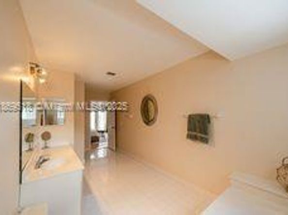 14204 SW 117th St, Miami FL 33186