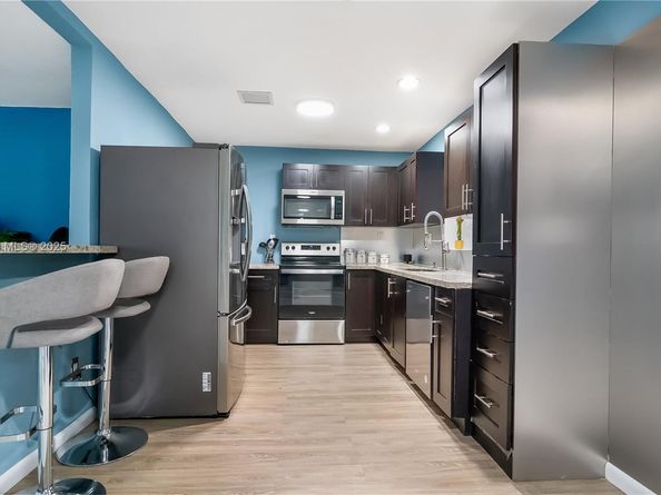 7031 SW 27th Ct, Miramar FL 33023
