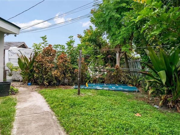 7031 SW 27th Ct, Miramar FL 33023
