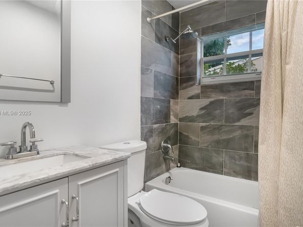 7031 SW 27th Ct, Miramar FL 33023