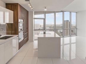 851 NE 1st Ave 2102, Miami FL 33132