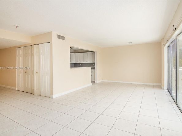 1801 NE 140th St 306, North Miami FL 33181
