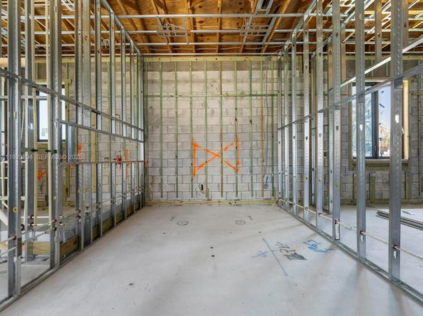 8275 SW 93rd St, Miami FL 33156