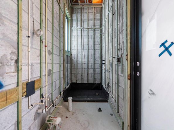 8275 SW 93rd St, Miami FL 33156