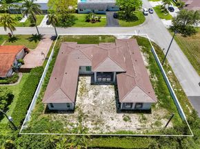 8275 SW 93rd St, Miami FL 33156
