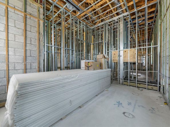 8275 SW 93rd St, Miami FL 33156