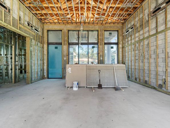 8275 SW 93rd St, Miami FL 33156