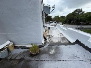 3320 NW 14th Ave, Miami FL 33142