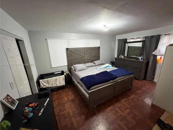 3320 NW 14th Ave, Miami FL 33142