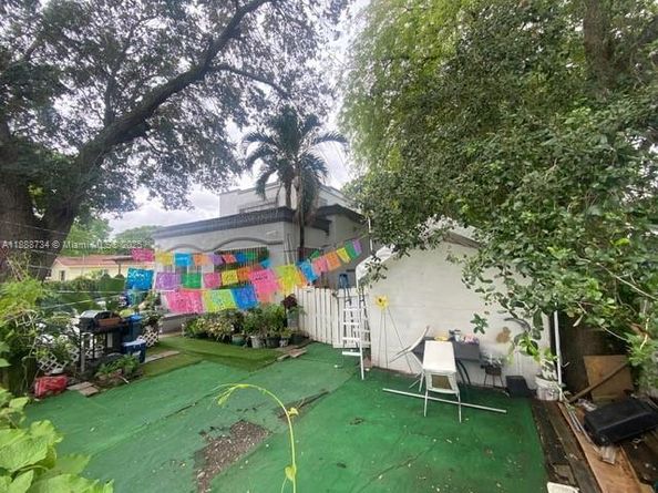 3320 NW 14th Ave, Miami FL 33142