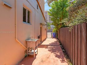 1901 SW 37th Ave, Miami FL 33145