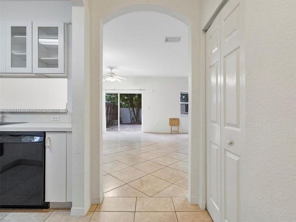 4964 SW 128th Ave, Miramar FL 33027