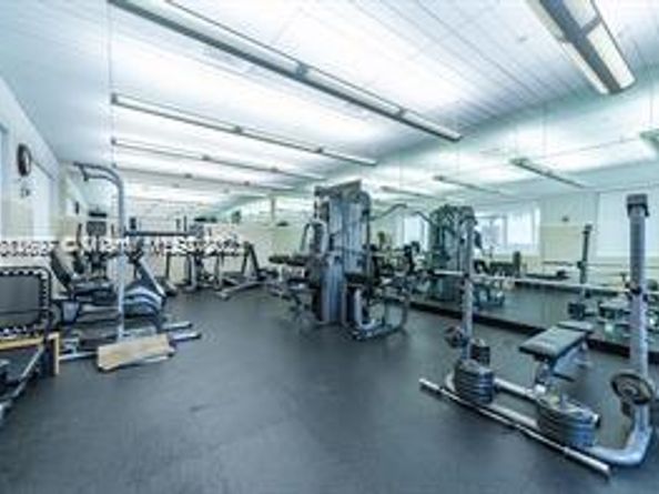 3232 SW 22nd Ter 1910, Miami FL 33145
