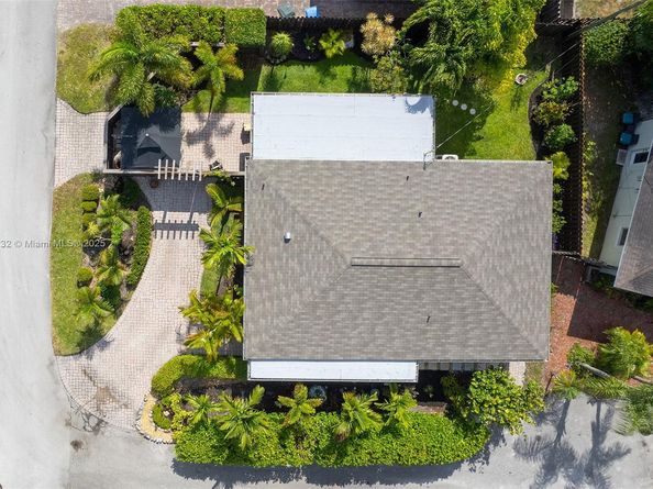 1532 NE 39th St, Oakland Park FL 33334