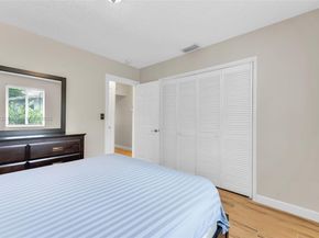 1532 NE 39th St, Oakland Park FL 33334