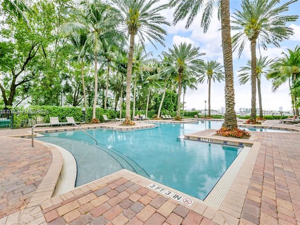 17100 N Bay Rd 1107, Sunny Isles Beach FL 33160