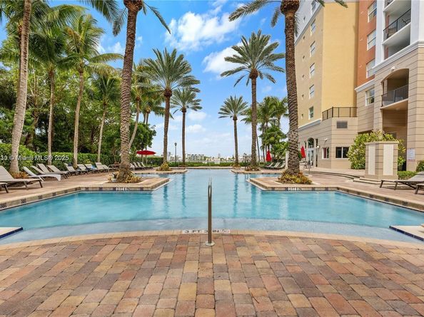 17100 N Bay Rd 1107, Sunny Isles Beach FL 33160