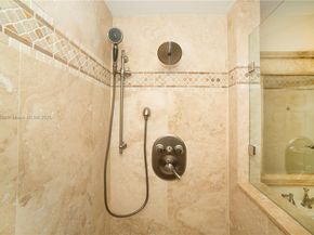 17100 N Bay Rd 1107, Sunny Isles Beach FL 33160