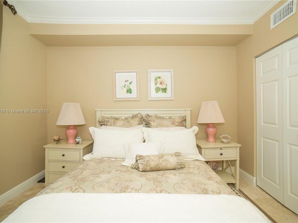 17100 N Bay Rd 1107, Sunny Isles Beach FL 33160