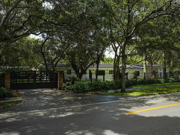6230 SW 112th St, Pinecrest FL 33156