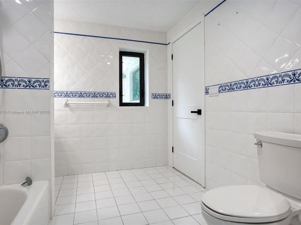 6230 SW 112th St, Pinecrest FL 33156