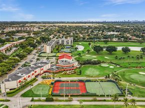 9420 S Hollybrook Lake Dr 302, Pembroke Pines FL 33025