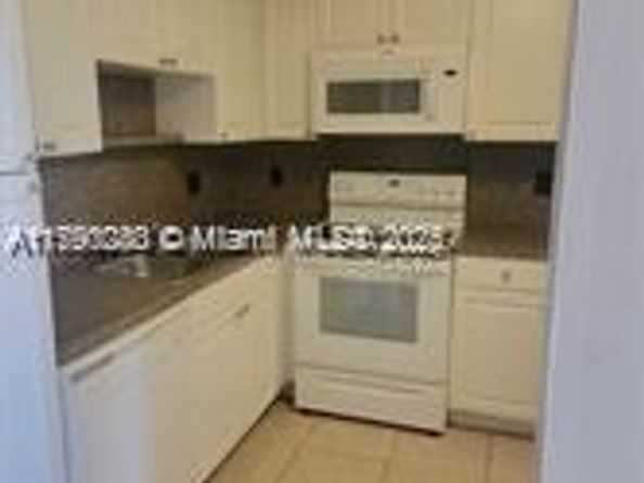 1505 Crescent Cir C31, Lake Park FL 33403