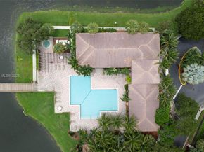 2433 Centergate Dr 102, Miramar FL 33025