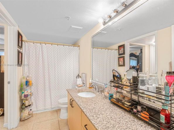 2433 Centergate Dr 102, Miramar FL 33025