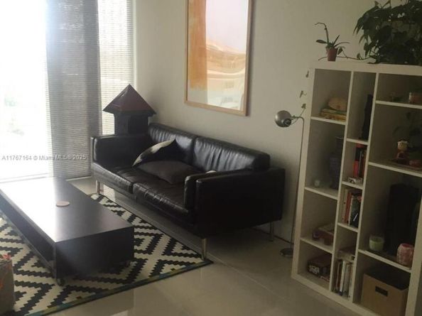 1871 NW S River Dr 1704, Miami FL 33125
